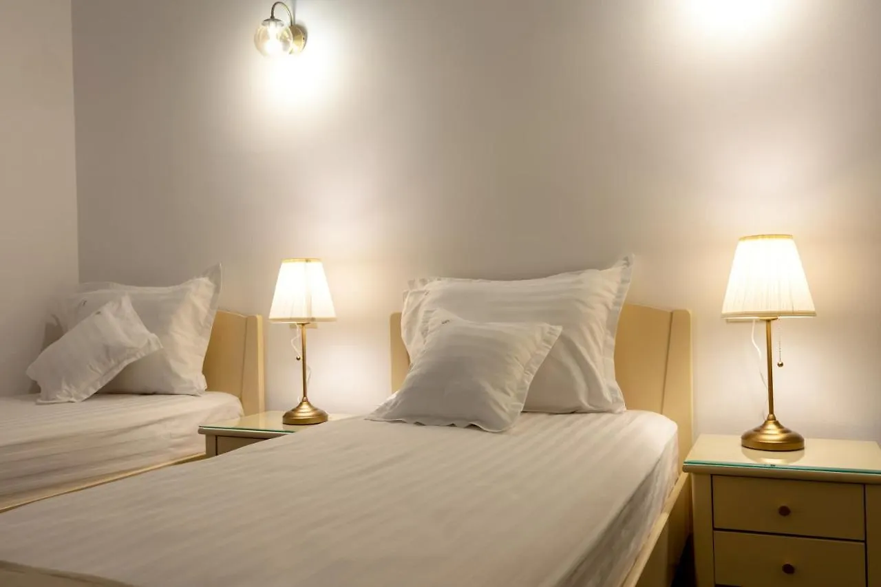 Hotel Sir Royal Bucharest 4*,