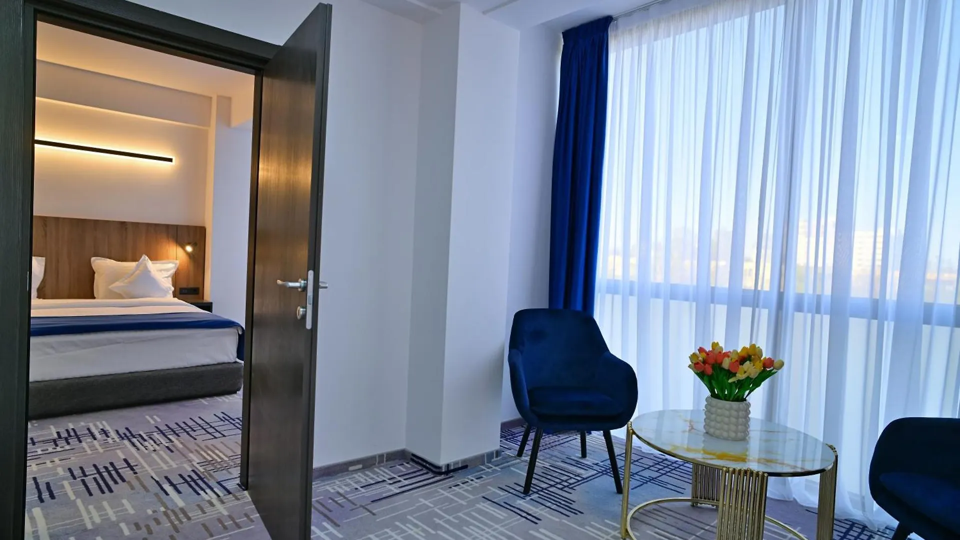 Hotel Sir Royal Bucharest 4*,
